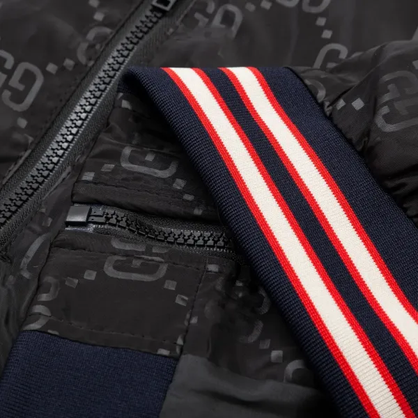 【GUCCI 公式旗艦店】グッチ  ジャケット着 好評に付き再入荷 240828