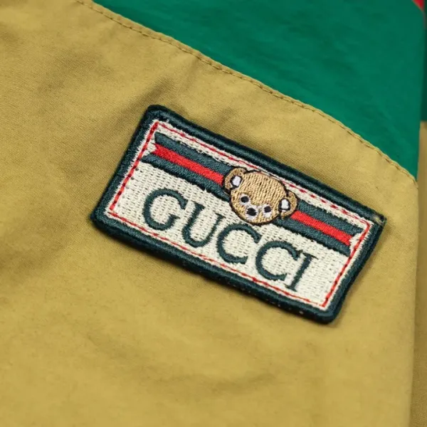【GUCCI 公式旗艦店】グッチ ジャケット着 好評に付き再入荷 240826 【GUCCI 公式旗艦店】グッチ ジャケット着 好評に付き再入荷 240826