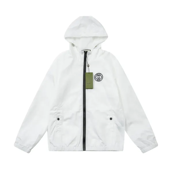 【GUCCI  公式旗艦店】グッチ  ジャケット着 好評に付き再入荷 240826