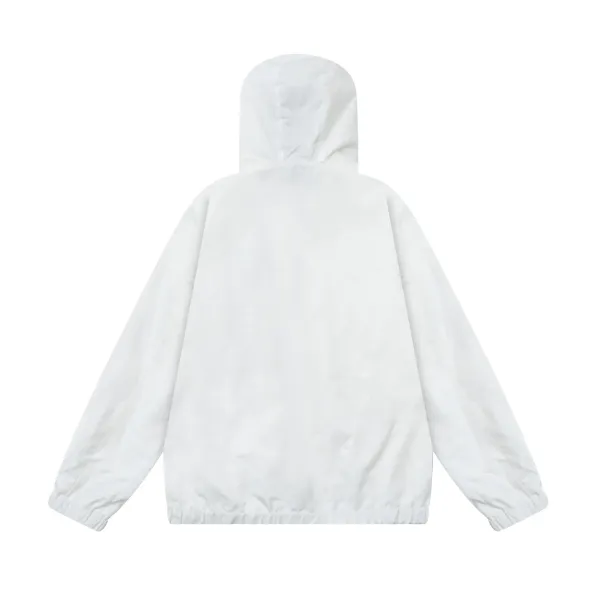【GUCCI  公式旗艦店】グッチ  ジャケット着 好評に付き再入荷 240826