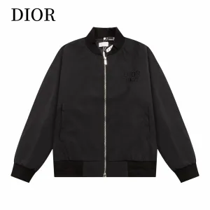 【DIOR 公式旗艦店】ディオール ジャケット着 好評に付き再入荷! 250106 【DIOR 公式旗艦店】ディオール ジャケット着 好評に付き再入荷! 250106
