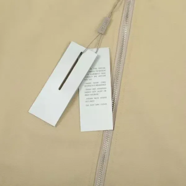 【DIOR 公式旗艦店】ディオール ジャケット着 好評に付き再入荷!250106 【DIOR 公式旗艦店】ディオール ジャケット着 好評に付き再入荷!250106