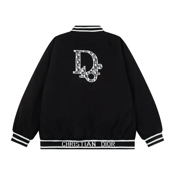 【DIOR 公式旗艦店】ディオール ジャケット着 好評に付き再入荷!241223 【DIOR 公式旗艦店】ディオール ジャケット着 好評に付き再入荷!241223