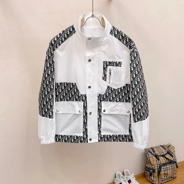 【DIOR 公式旗艦店】ディオール ジャケット着 ご好評に付き再入荷!241223 【DIOR 公式旗艦店】ディオール ジャケット着 ご好評に付き再入荷!241223