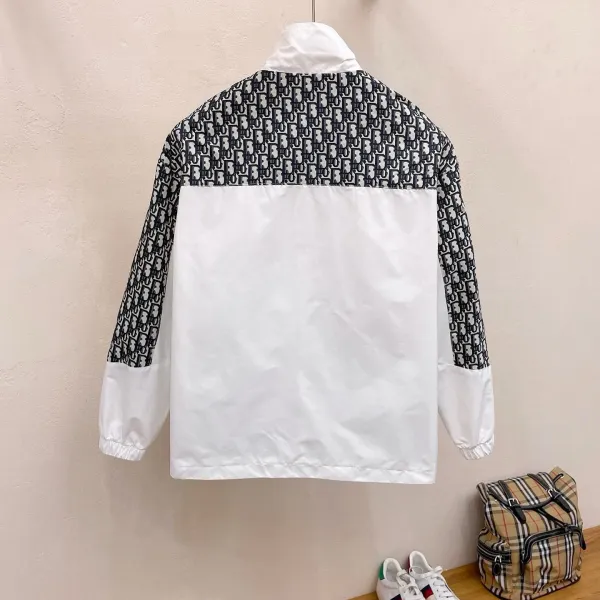 【DIOR 公式旗艦店】ディオール ジャケット着 ご好評に付き再入荷!241223 【DIOR 公式旗艦店】ディオール ジャケット着 ご好評に付き再入荷!241223