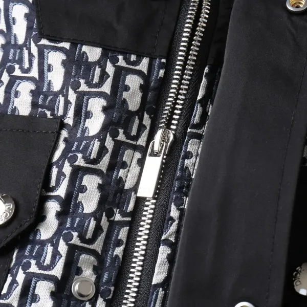 【DIOR 公式旗艦店】ディオール ジャケット着 ご好評に付き再入荷!241223 【DIOR 公式旗艦店】ディオール ジャケット着 ご好評に付き再入荷!241223