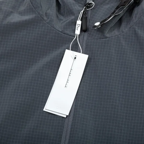 【DIOR 公式旗艦店】ディオール ジャケット着 好評に付き再入荷!241212 【DIOR 公式旗艦店】ディオール ジャケット着 好評に付き再入荷!241212