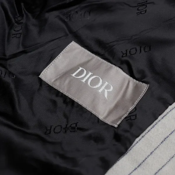 【DIOR 公式旗艦店】ディオール ジャケット着 好評に付き再入荷!241119 【DIOR 公式旗艦店】ディオール ジャケット着 好評に付き再入荷!241119