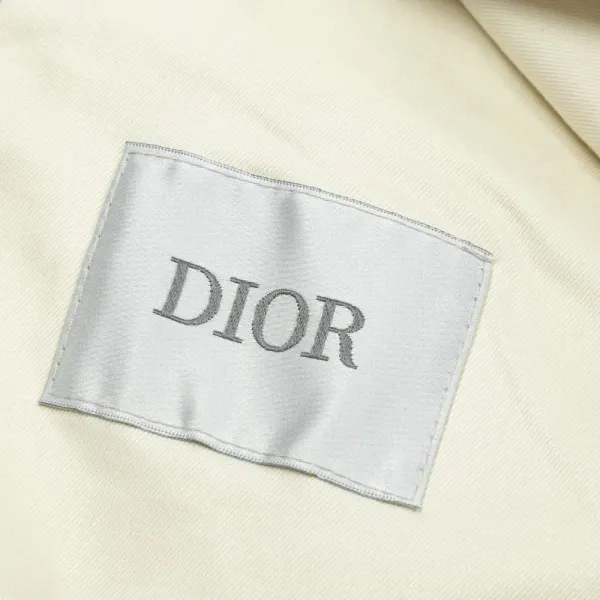 【DIOR 公式旗艦店】ディオール ジャケット着 ご好評に付き再入荷!241023 【DIOR 公式旗艦店】ディオール ジャケット着 ご好評に付き再入荷!241023