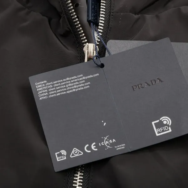 【DIOR  公式旗艦店】ディオール  ジャケット着 ご好評に付き再入荷！241023