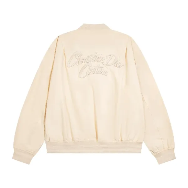 【DIOR 公式旗艦店】ディオール ジャケット着 ご好評に付き再入荷!241021 【DIOR 公式旗艦店】ディオール ジャケット着 ご好評に付き再入荷!241021