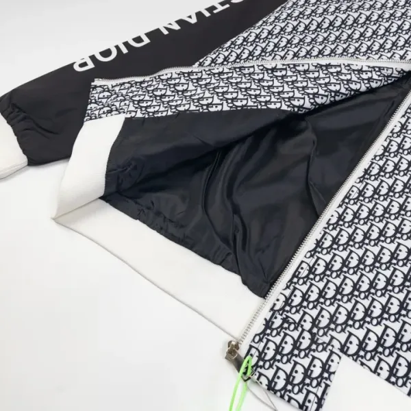 【DIOR 公式旗艦店】ディオール ジャケット着 好評に付き再入荷! 240923 【DIOR 公式旗艦店】ディオール ジャケット着 好評に付き再入荷! 240923