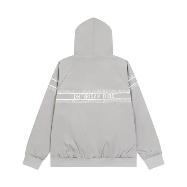 【DIOR 公式旗艦店】ディオール ジャケット着 好評に付き再入荷! 240923 【DIOR 公式旗艦店】ディオール ジャケット着 好評に付き再入荷! 240923
