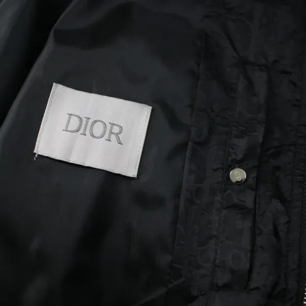 【DIOR  公式旗艦店】ディオール   ジャケット着 好評に付き再入荷！ 240923