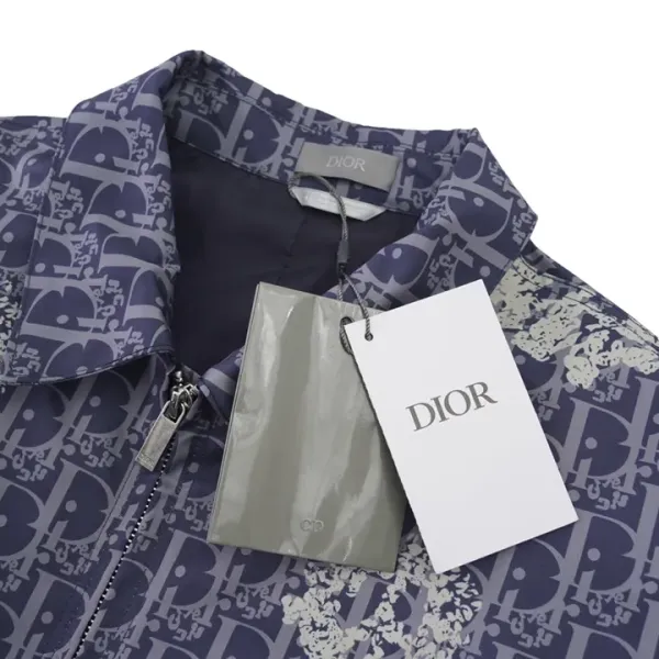 【DIOR 公式旗艦店】ディオール ジャケット着 好評に付き再入荷! 240923 【DIOR 公式旗艦店】ディオール ジャケット着 好評に付き再入荷! 240923