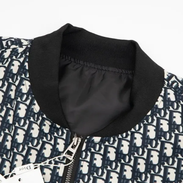 【DIOR 公式旗艦店】 ディオール ジャケット着 好評に付き再入荷 240827 【DIOR 公式旗艦店】 ディオール ジャケット着 好評に付き再入荷 240827