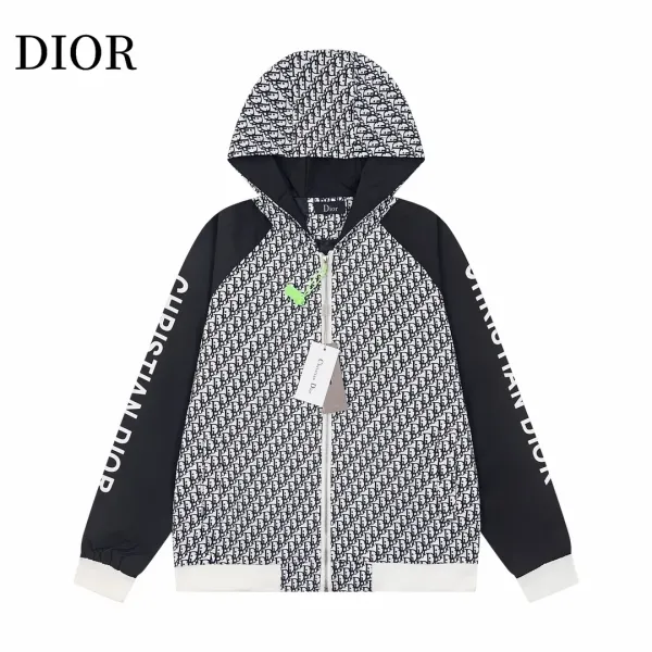 【DIOR 公式旗艦店】 ディオール ジャケット着 好評に付き再入荷 240826 【DIOR 公式旗艦店】 ディオール ジャケット着 好評に付き再入荷 240826