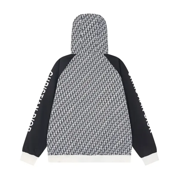 【DIOR 公式旗艦店】 ディオール ジャケット着 好評に付き再入荷 240826 【DIOR 公式旗艦店】 ディオール ジャケット着 好評に付き再入荷 240826