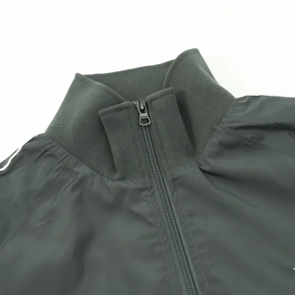 【BURBERRY 公式旗艦店】バーバリー ジャケット着 好評に付き再入荷!241112 【BURBERRY 公式旗艦店】バーバリー ジャケット着 好評に付き再入荷!241112