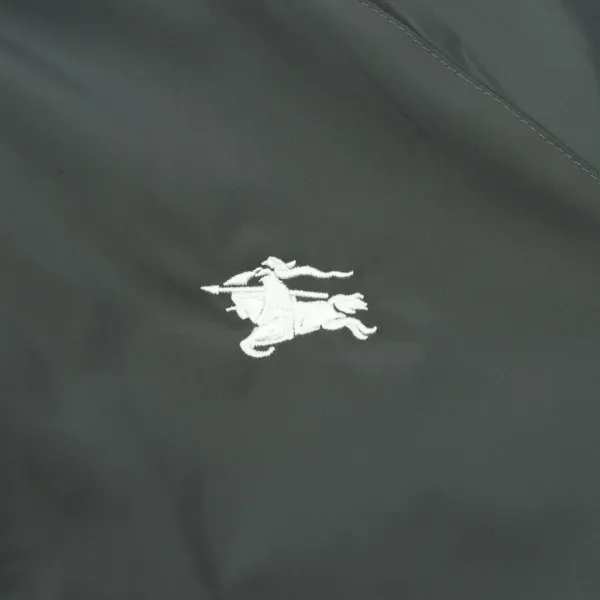 【BURBERRY 公式旗艦店】バーバリー ジャケット着 好評に付き再入荷!241112 【BURBERRY 公式旗艦店】バーバリー ジャケット着 好評に付き再入荷!241112