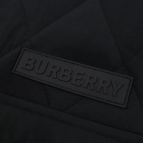 【BURBERRY 公式旗艦店】バーバリー ジャケット着 ご好評に付き再入荷!241022 【BURBERRY 公式旗艦店】バーバリー ジャケット着 ご好評に付き再入荷!241022