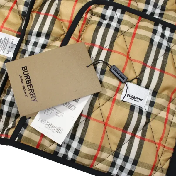 【BURBERRY 公式旗艦店】バーバリー ジャケット着 ご好評に付き再入荷!241022 【BURBERRY 公式旗艦店】バーバリー ジャケット着 ご好評に付き再入荷!241022