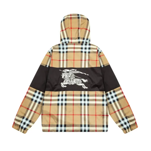 【BURBERRY  公式旗艦店】バーバリー  ジャケット着 ご好評に付き再入荷！241022