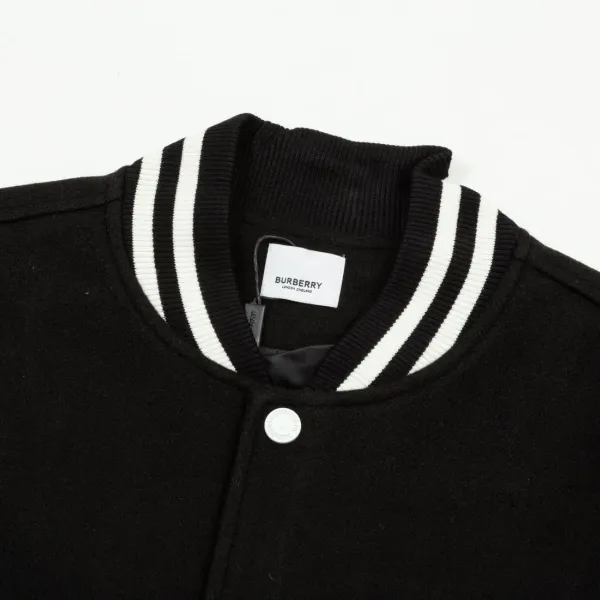 【BURBERRY 公式旗艦店】バーバリー ジャケット着 ご好評に付き再入荷!241022 【BURBERRY 公式旗艦店】バーバリー ジャケット着 ご好評に付き再入荷!241022