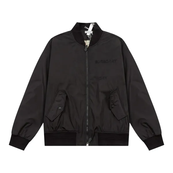 【BURBERRY 公式旗艦店】バーバリー ジャケット着 ご好評に付き再入荷!241022 【BURBERRY 公式旗艦店】バーバリー ジャケット着 ご好評に付き再入荷!241022