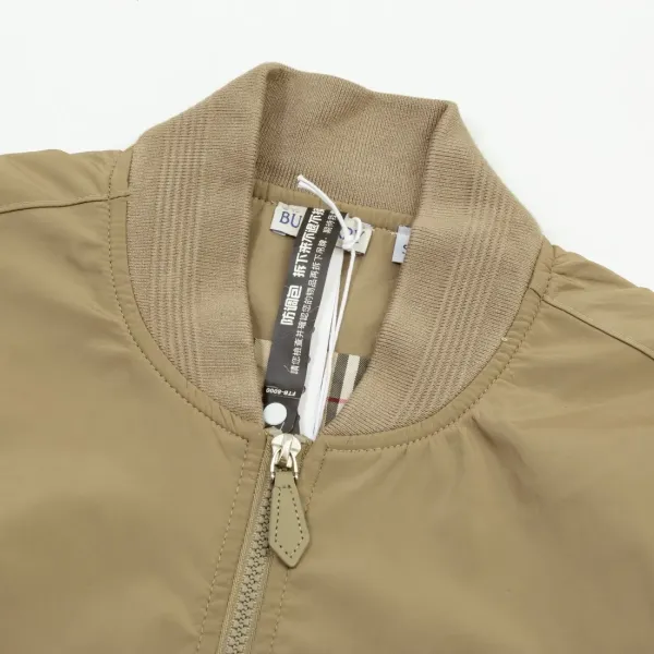 【BURBERRY 公式旗艦店】バーバリー ジャケット着 ご好評に付き再入荷!241022 【BURBERRY 公式旗艦店】バーバリー ジャケット着 ご好評に付き再入荷!241022