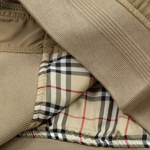 【BURBERRY 公式旗艦店】バーバリー ジャケット着 ご好評に付き再入荷!241022 【BURBERRY 公式旗艦店】バーバリー ジャケット着 ご好評に付き再入荷!241022