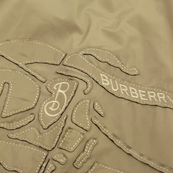 【BURBERRY 公式旗艦店】バーバリー ジャケット着 ご好評に付き再入荷!241022 【BURBERRY 公式旗艦店】バーバリー ジャケット着 ご好評に付き再入荷!241022