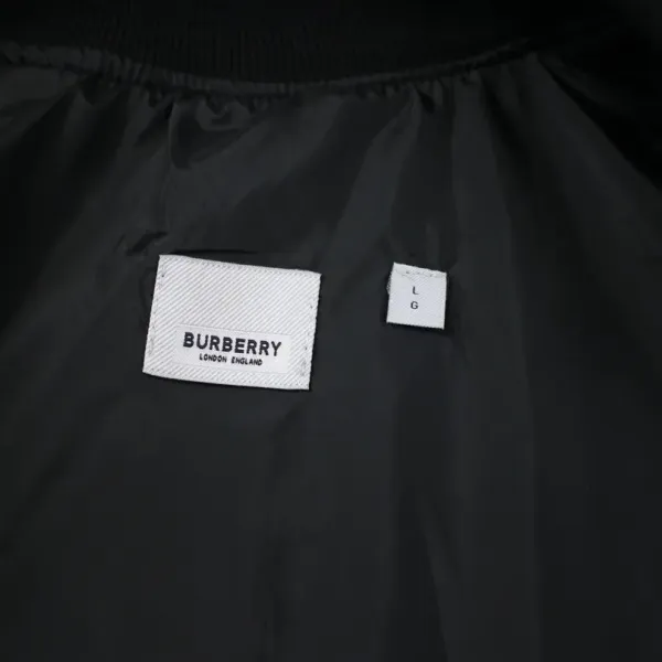 【BURBERRY 公式旗艦店】バーバリー  ジャケット着ご好評に付き再入荷！240923