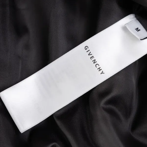 【GIVENCHY 公式旗艦店】ジバンシー 野球着 ジャケット着 ご好評に付き再入荷!241213 【GIVENCHY 公式旗艦店】ジバンシー 野球着 ジャケット着 ご好評に付き再入荷!241213
