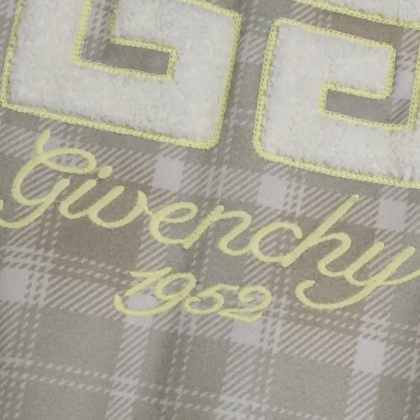 【GIVENCHY 公式旗艦店】ジバンシー 野球着 ジャケット着 ご好評に付き再入荷!241023 【GIVENCHY 公式旗艦店】ジバンシー 野球着 ジャケット着 ご好評に付き再入荷!241023
