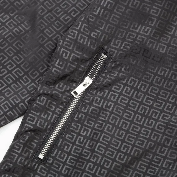 【GIVENCHY 公式旗艦店】ジバンシー ジャケット着 好評に付き再入荷 240828 【GIVENCHY 公式旗艦店】ジバンシー ジャケット着 好評に付き再入荷 240828