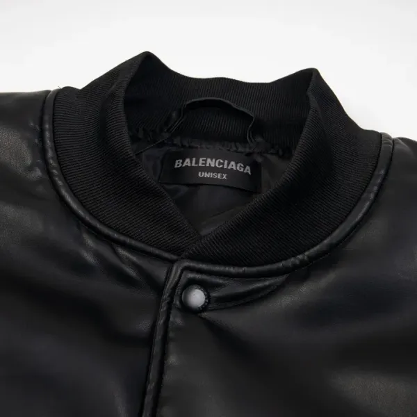 【BALENCIAGA  公式旗艦店】バレンシアガ    ジャケット着 好評に付き再入荷！250107