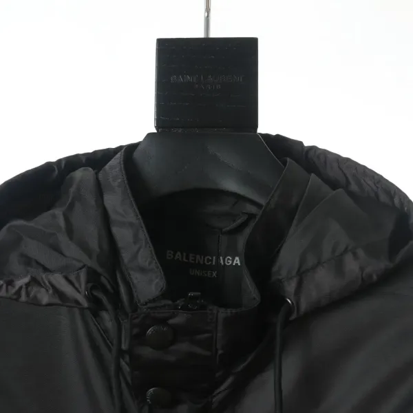 【BALENCIAGA 公式旗艦店】バレンシアガ ジャケット着 好評に付き再入荷!241119 【BALENCIAGA 公式旗艦店】バレンシアガ ジャケット着 好評に付き再入荷!241119