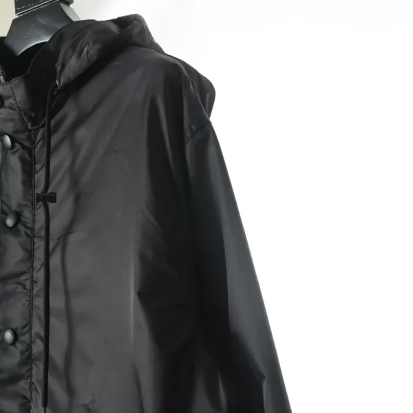 【BALENCIAGA 公式旗艦店】バレンシアガ ジャケット着 好評に付き再入荷!241119 【BALENCIAGA 公式旗艦店】バレンシアガ ジャケット着 好評に付き再入荷!241119