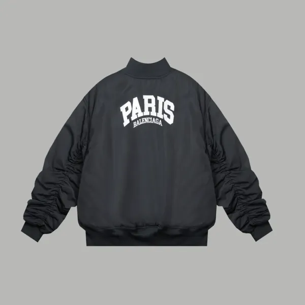 【BALENCIAGA 公式旗艦店】バレンシアガ ジャケット着 好評に付き再入荷!241119 【BALENCIAGA 公式旗艦店】バレンシアガ ジャケット着 好評に付き再入荷!241119