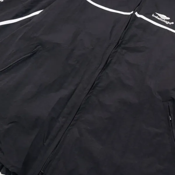 【BALENCIAGA 公式旗艦店】バレンシアガ ジャケット着 好評に付き再入荷!241119 【BALENCIAGA 公式旗艦店】バレンシアガ ジャケット着 好評に付き再入荷!241119