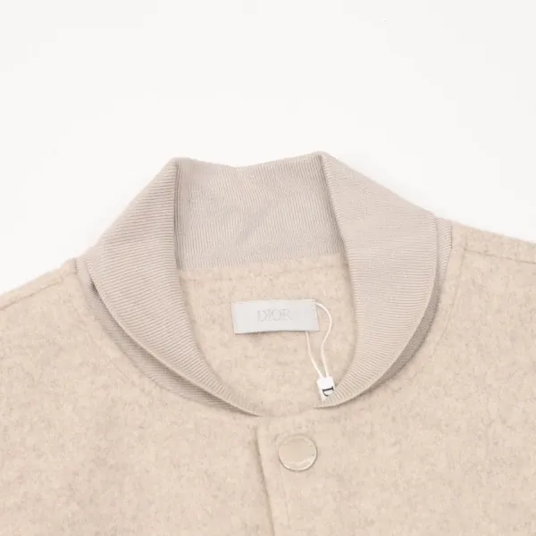 【BALENCIAGA  公式旗艦店】バレンシアガ   ジャケット着 好評に付き再入荷！241119