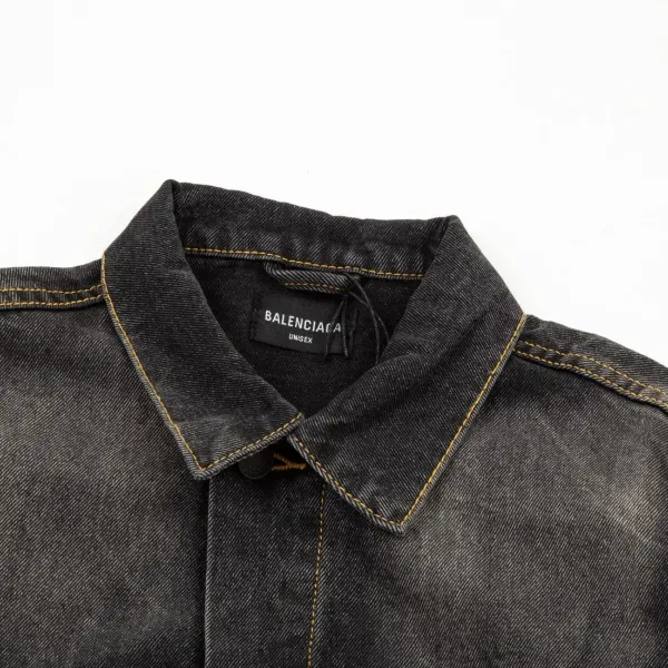 【BALENCIAGA 公式旗艦店】バレンシアガ ジャケット着 ご好評に付き再入荷!241022 【BALENCIAGA 公式旗艦店】バレンシアガ ジャケット着 ご好評に付き再入荷!241022