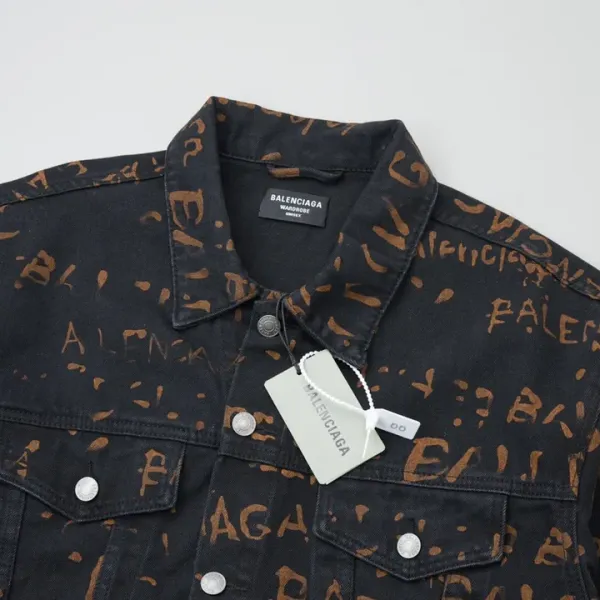【BALENCIAGA 公式旗艦店】バレンシアガ ジャケット着 ご好評に付き再入荷!241022 【BALENCIAGA 公式旗艦店】バレンシアガ ジャケット着 ご好評に付き再入荷!241022