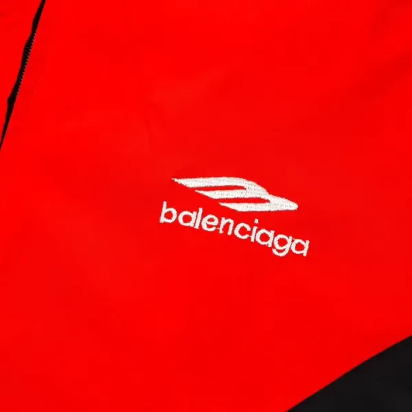 【BALENCIAGA】バレンシアガ ジャケット着ご好評に付き再入荷!240924 【BALENCIAGA】バレンシアガ ジャケット着ご好評に付き再入荷!240924