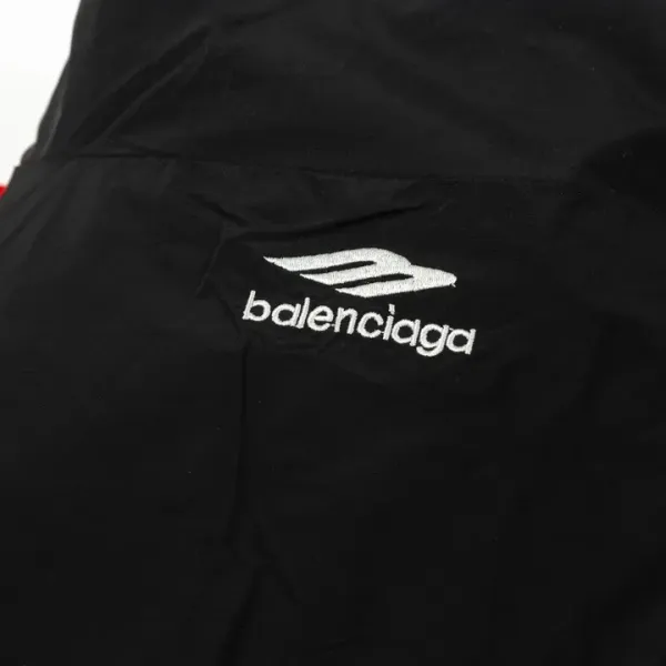 【BALENCIAGA】バレンシアガ ジャケット着ご好評に付き再入荷!240924 【BALENCIAGA】バレンシアガ ジャケット着ご好評に付き再入荷!240924