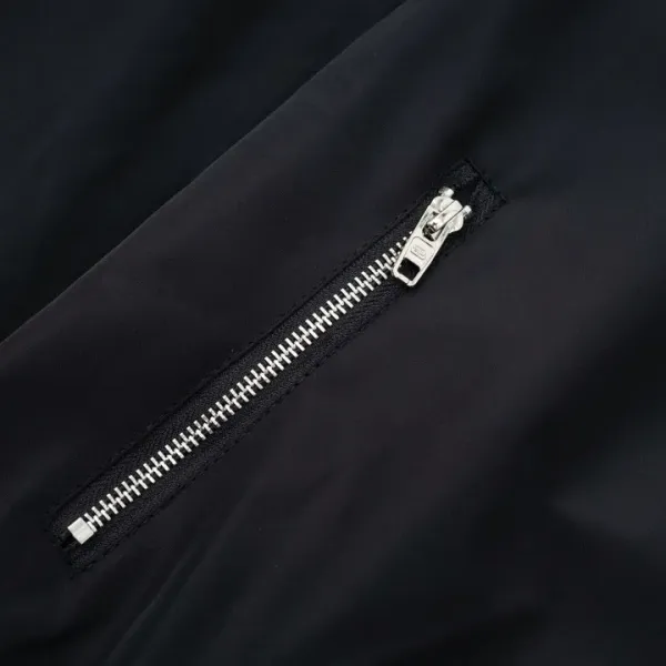 【BALENCIAGA 公式旗艦店】 バレンシアガ ジャケット着 好評に付き再入荷 240827 【BALENCIAGA 公式旗艦店】 バレンシアガ ジャケット着 好評に付き再入荷 240827