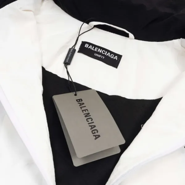 【BALENCIAGA 公式旗艦店】 バレンシアガ ジャケット着 好評に付き再入荷 240827 【BALENCIAGA 公式旗艦店】 バレンシアガ ジャケット着 好評に付き再入荷 240827