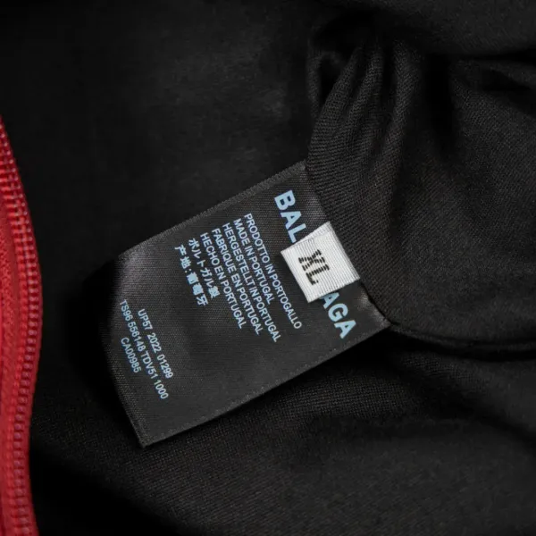 【BALENCIAGA 公式旗艦店】 バレンシアガ ジャケット着 好評に付き再入荷 240827 【BALENCIAGA 公式旗艦店】 バレンシアガ ジャケット着 好評に付き再入荷 240827