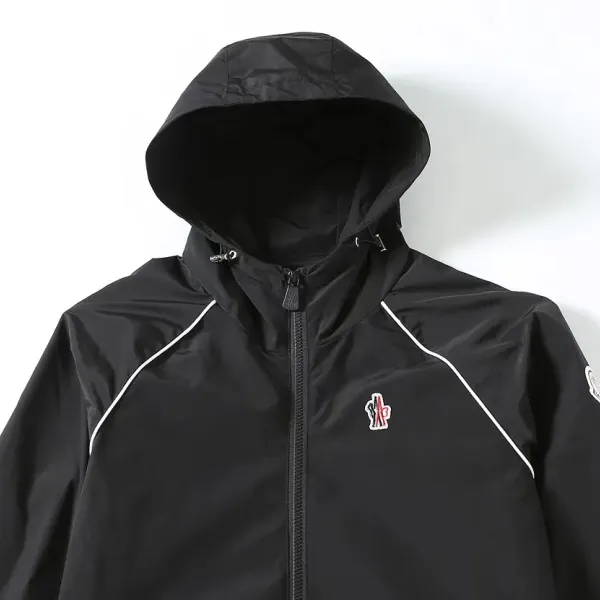 【MONCLER 公式旗艦店】 モンクレール  ジャケット着 ご好評に付き再入荷！241023